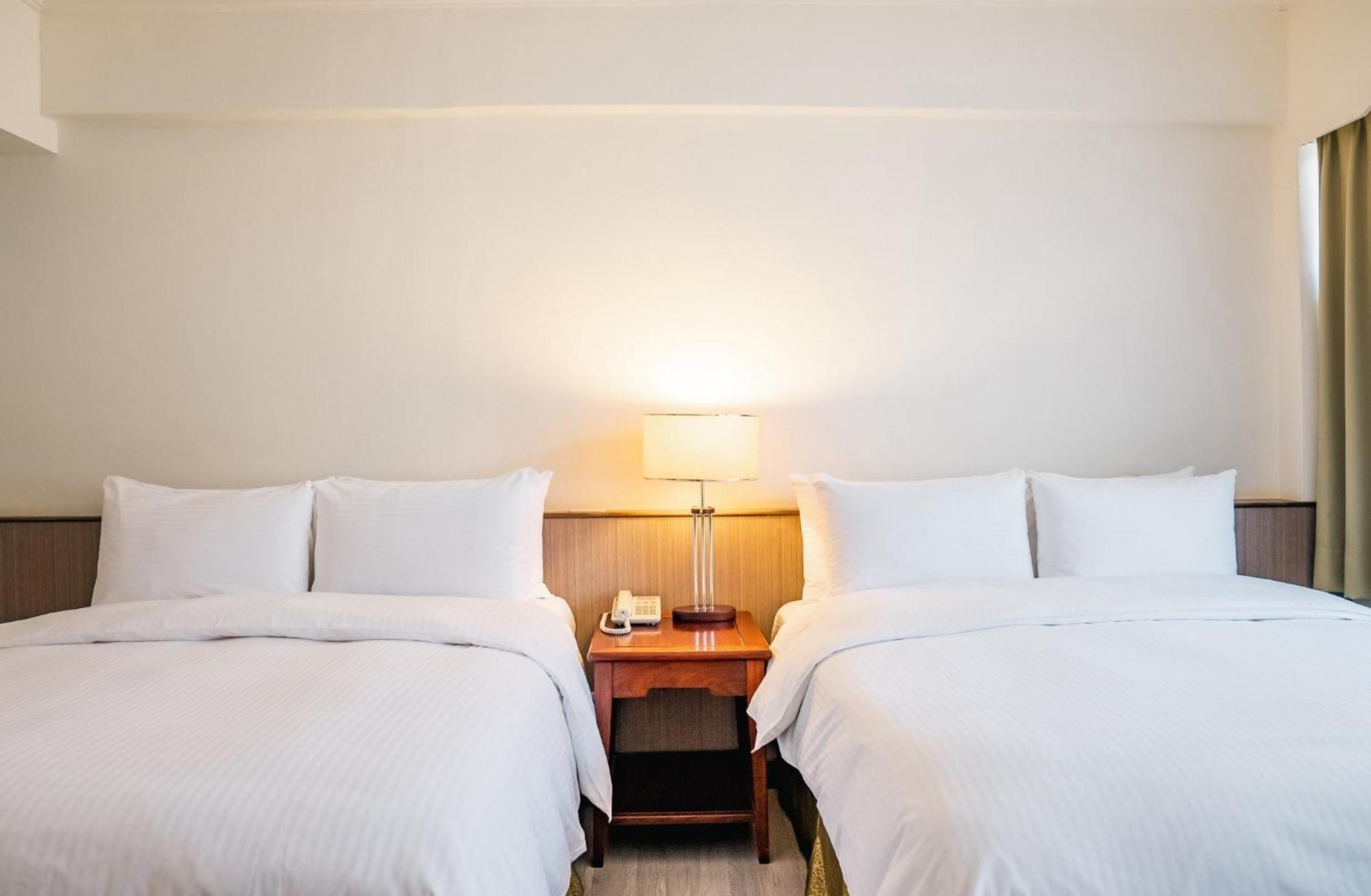 East Coast Hotel Kota Hualien Bagian luar foto