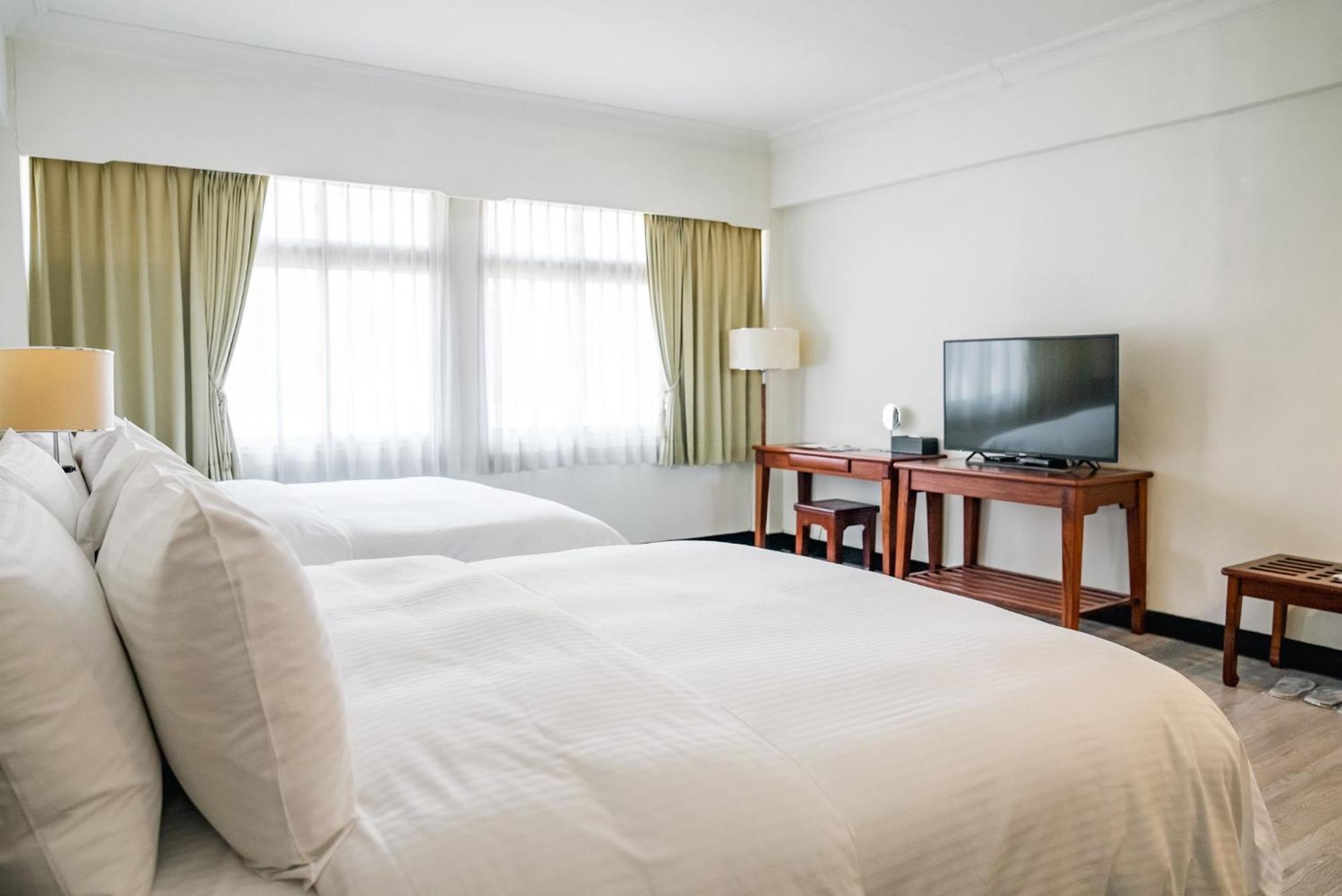 East Coast Hotel Kota Hualien Bagian luar foto