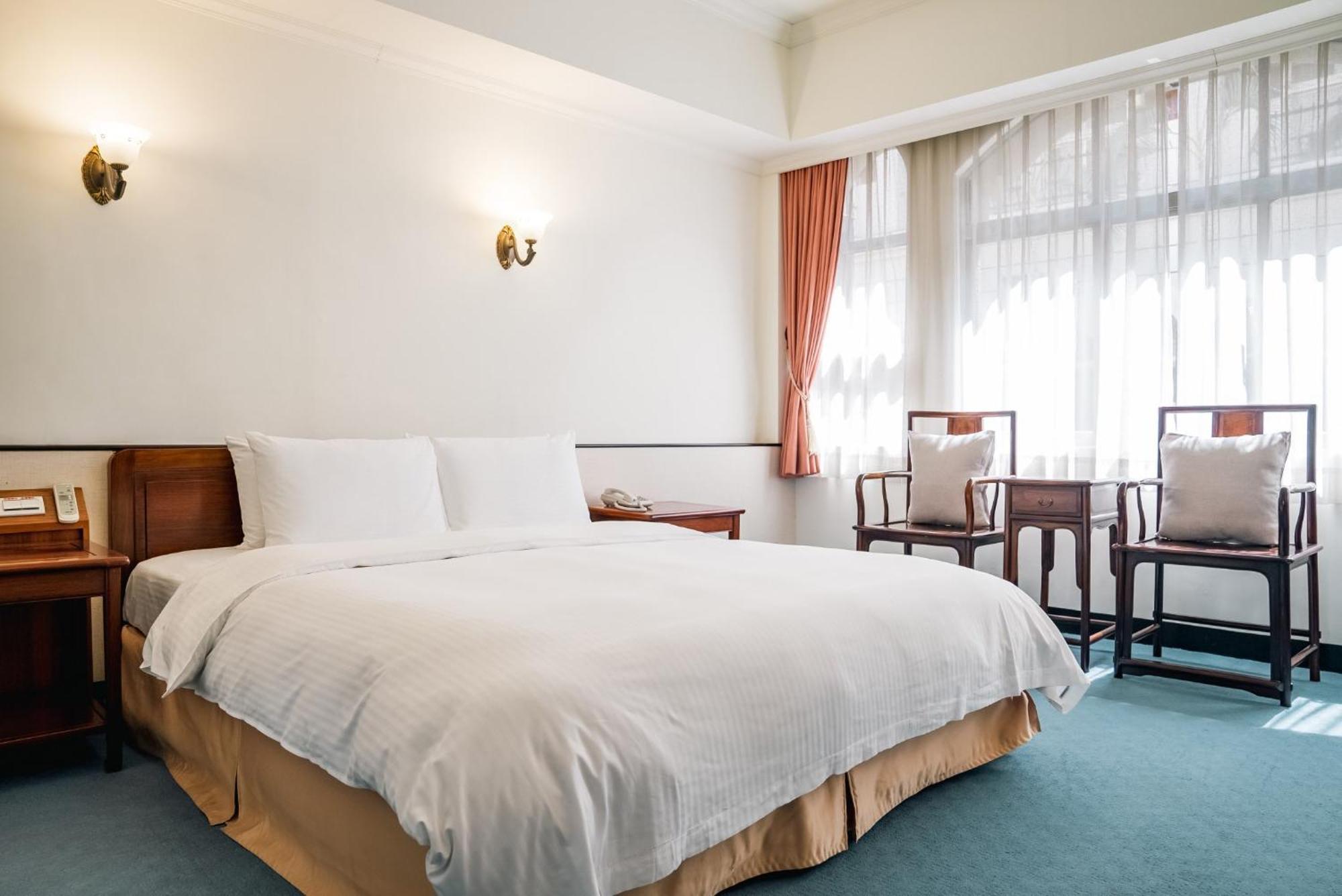 East Coast Hotel Kota Hualien Bagian luar foto