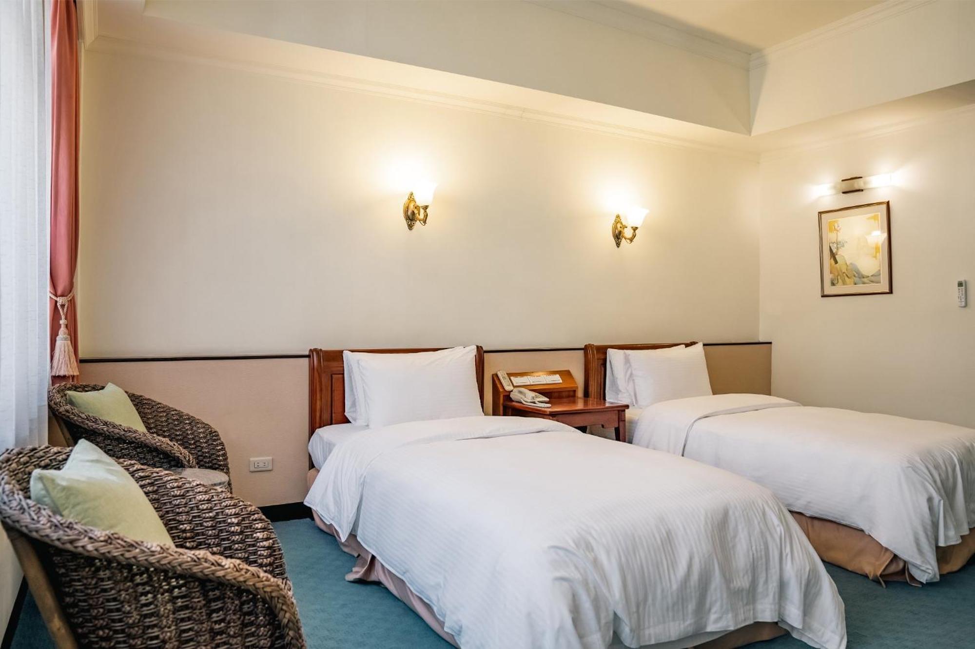 East Coast Hotel Kota Hualien Bagian luar foto