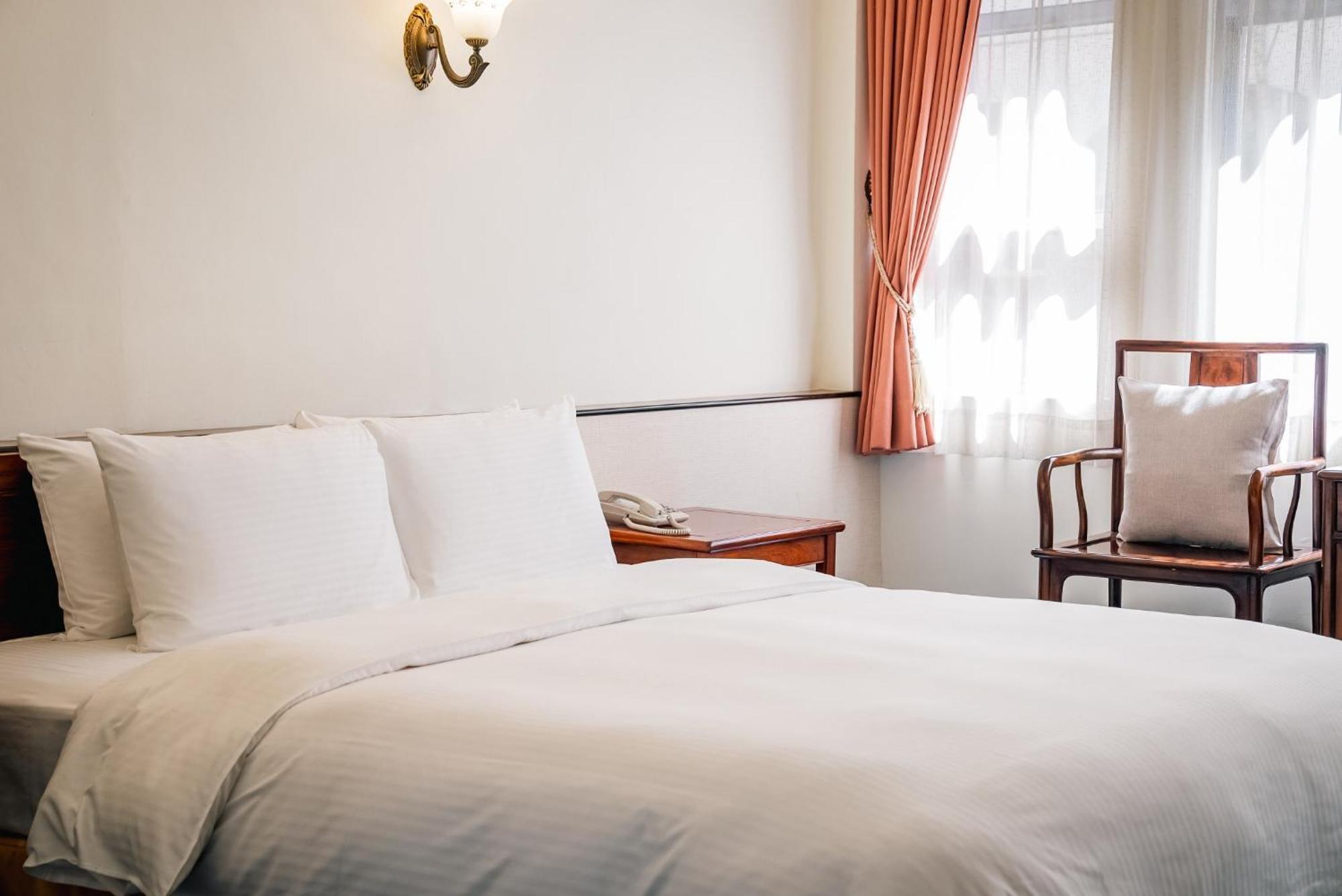 East Coast Hotel Kota Hualien Bagian luar foto