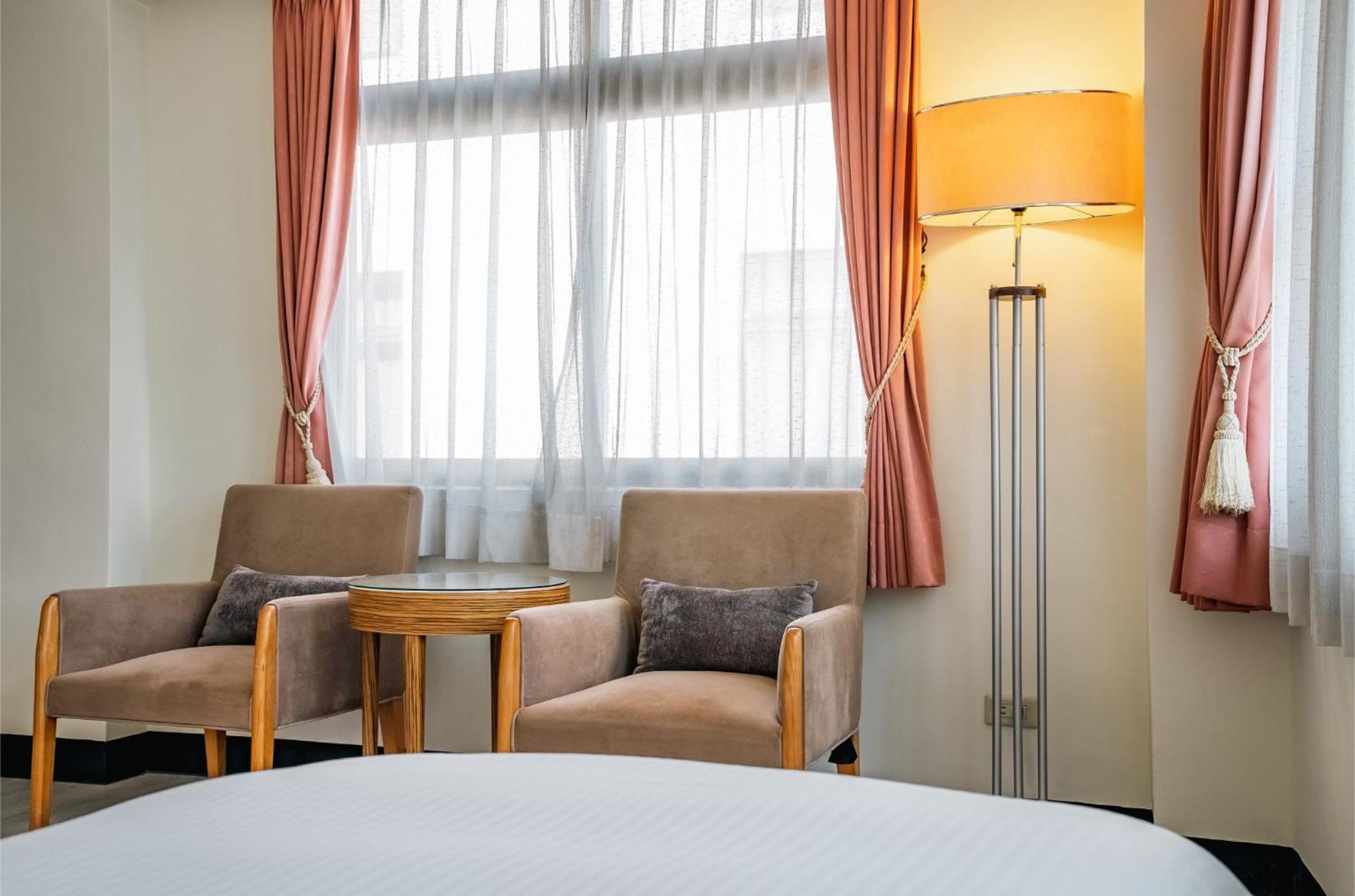 East Coast Hotel Kota Hualien Bagian luar foto