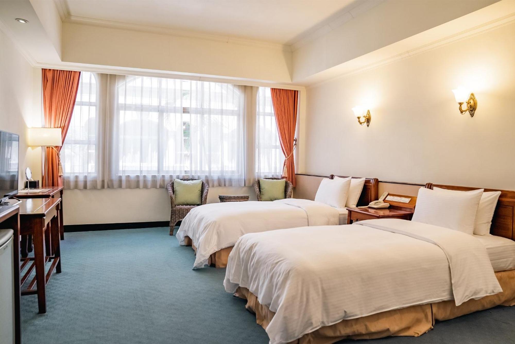 East Coast Hotel Kota Hualien Bagian luar foto