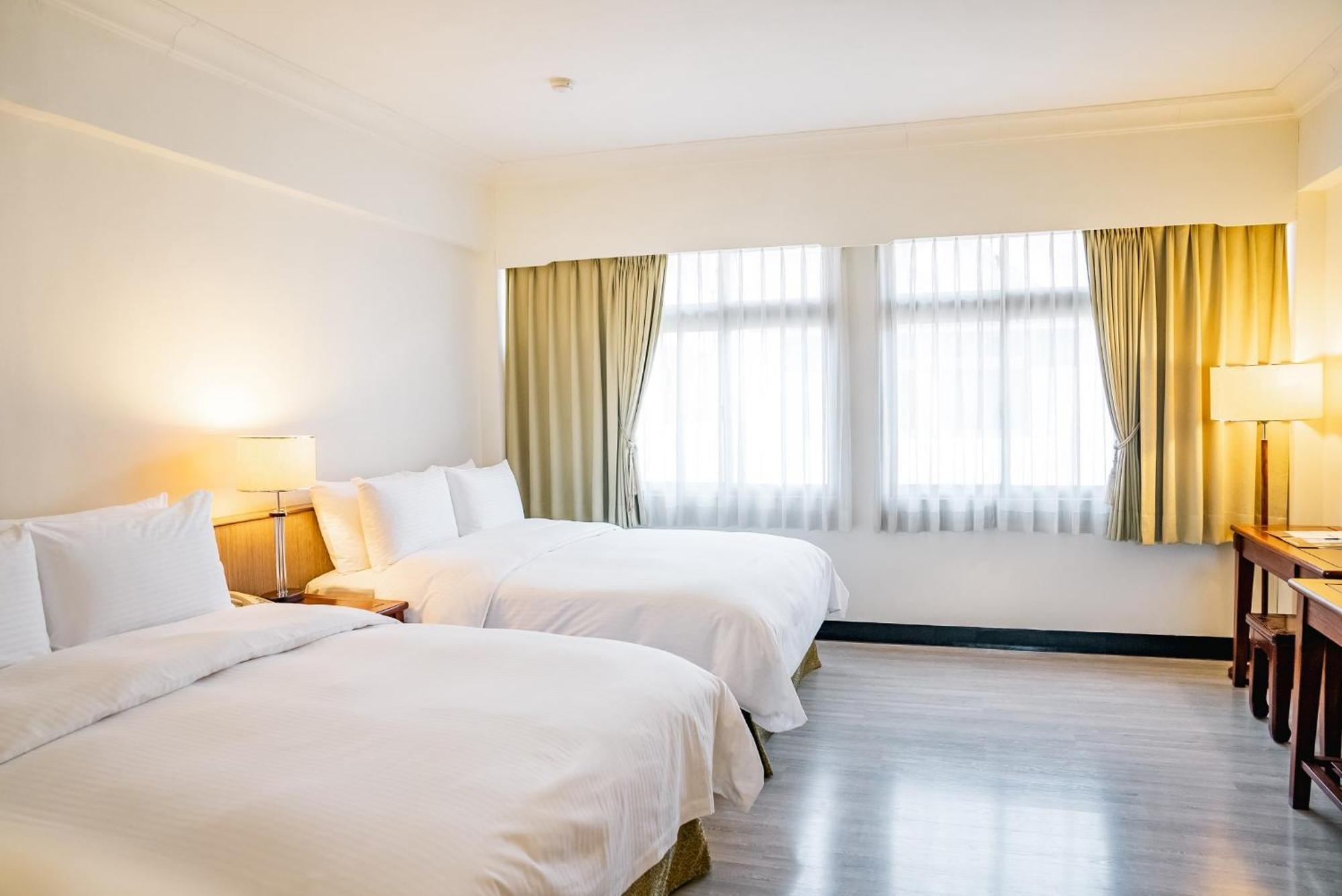 East Coast Hotel Kota Hualien Bagian luar foto