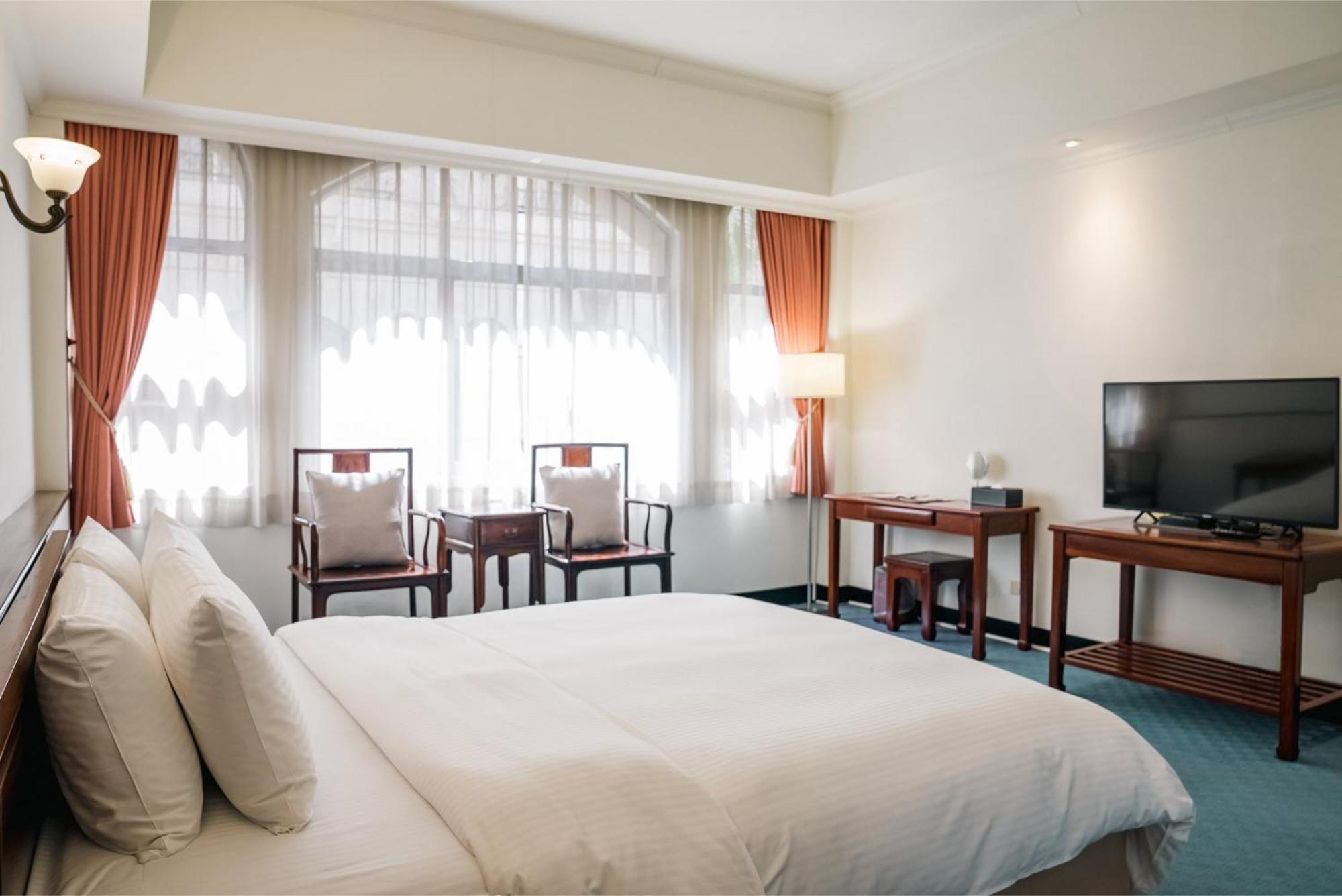 East Coast Hotel Kota Hualien Bagian luar foto